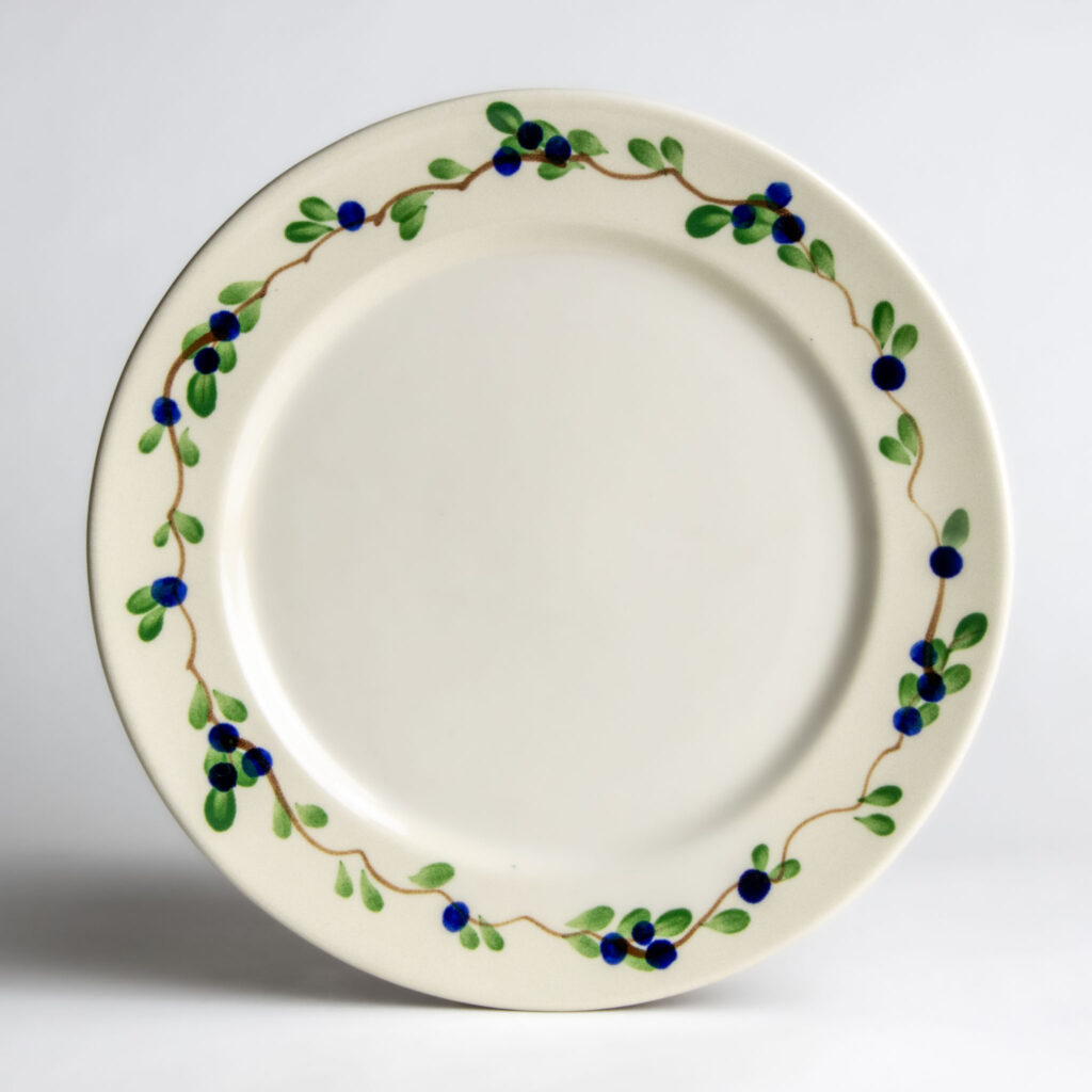 Blueberry Classic Dinner Plate