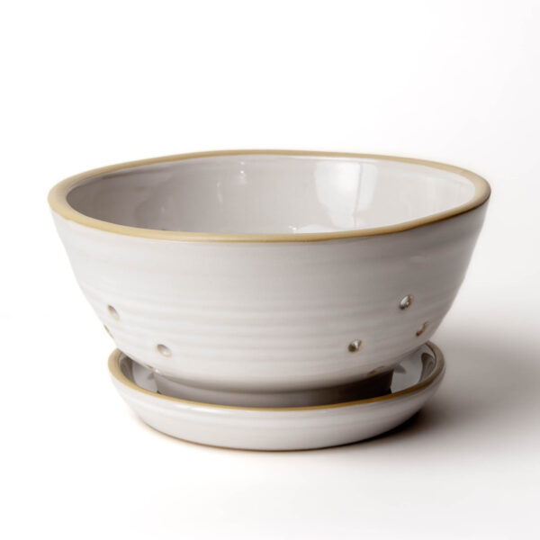 Berry Colanders — Ivory